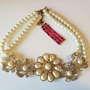 Betsey Johnson Chocker